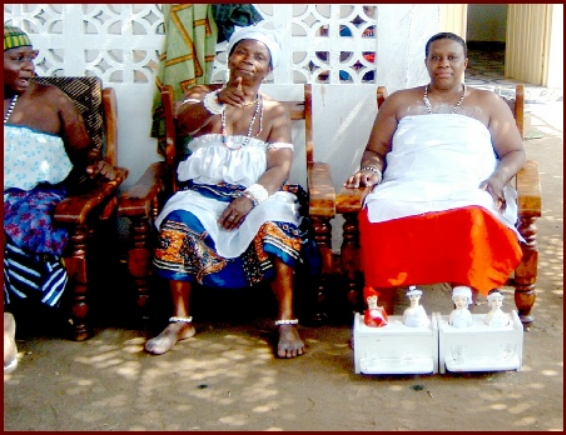 Mama Zogbe in 'Down time' with elders and Chief Hounon Amengansie Mama Zodede. 