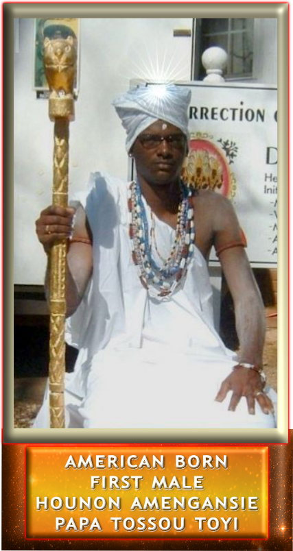 Papa Tossou Toyi, in regalia.